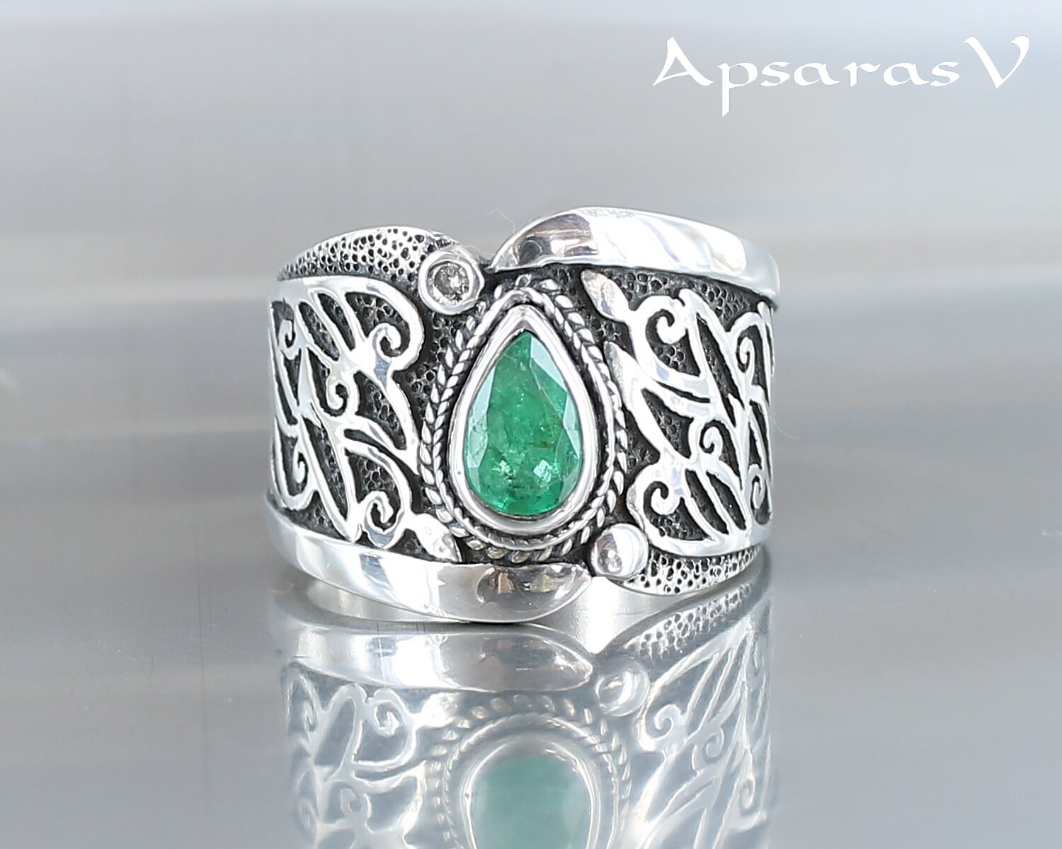 Bague en argent avec Emeraude - Elven