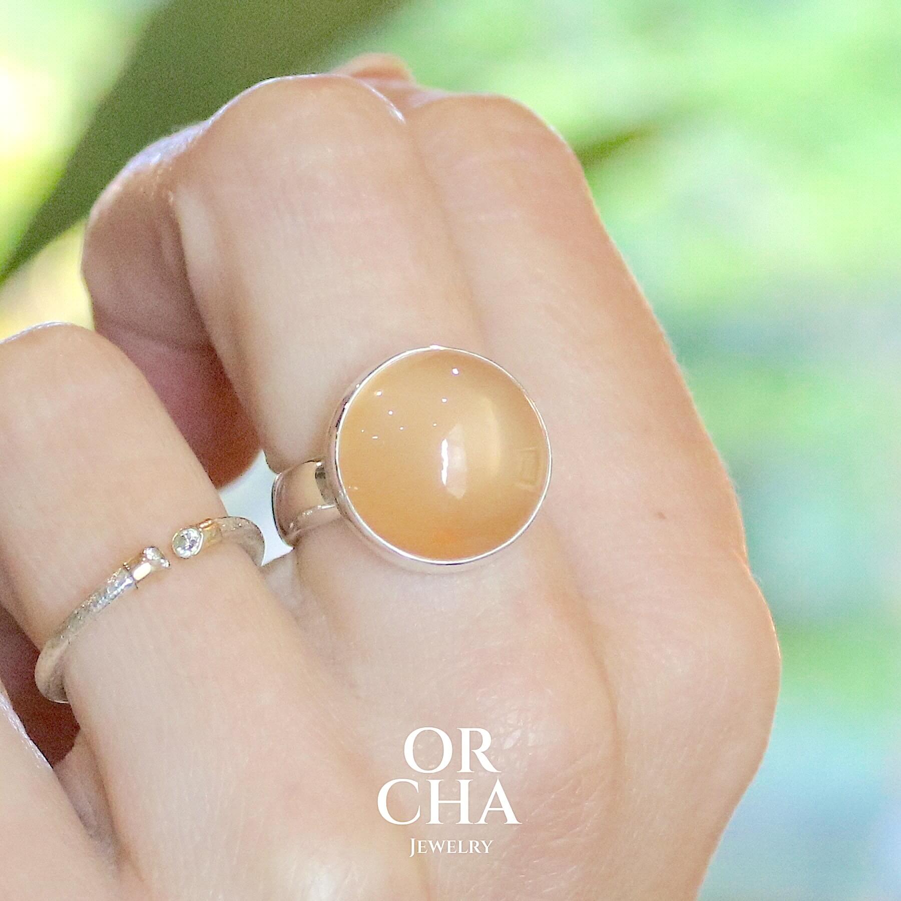 Bague en argent avec Pierre de lune - Essential