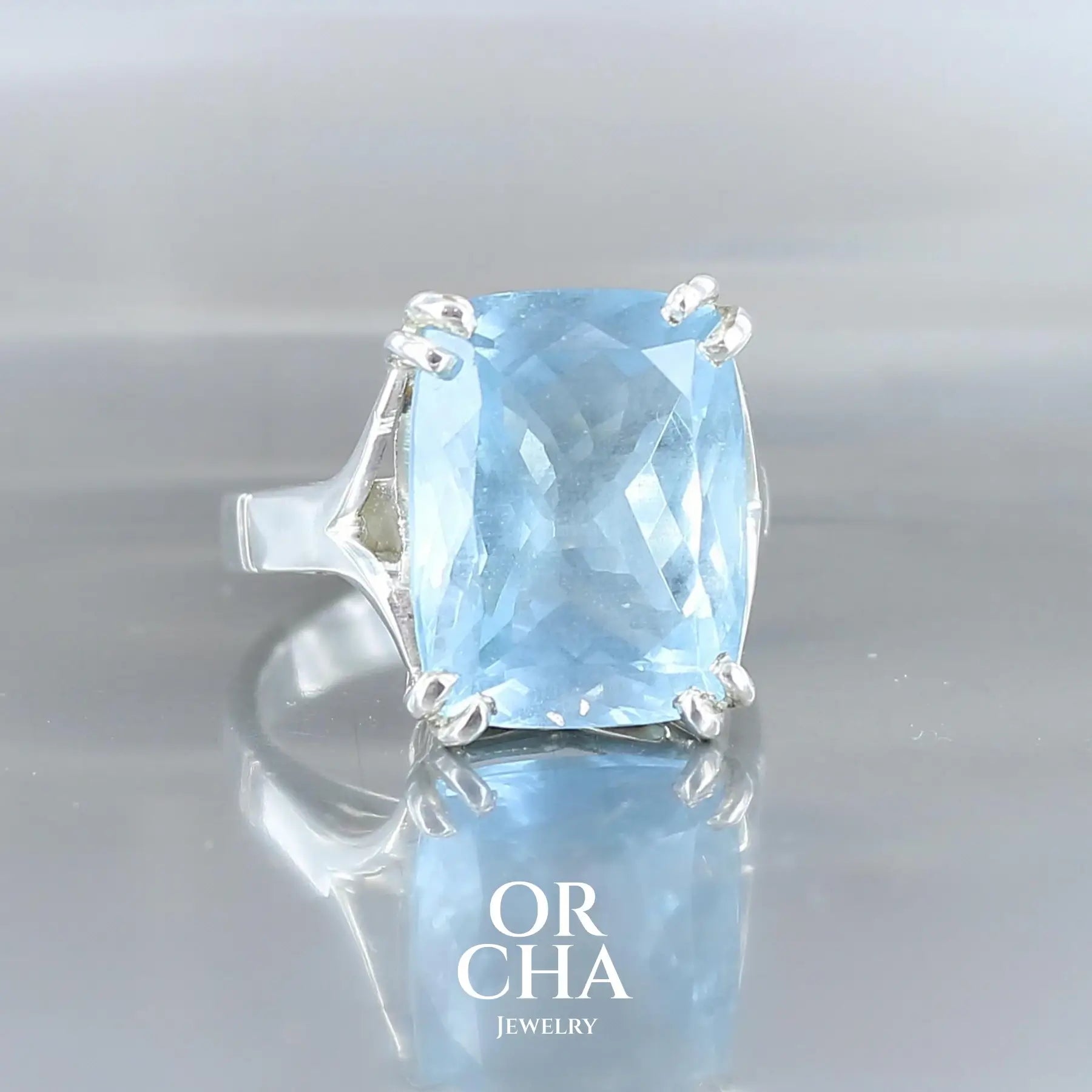 Silver ring with Aquamarine - Paradise