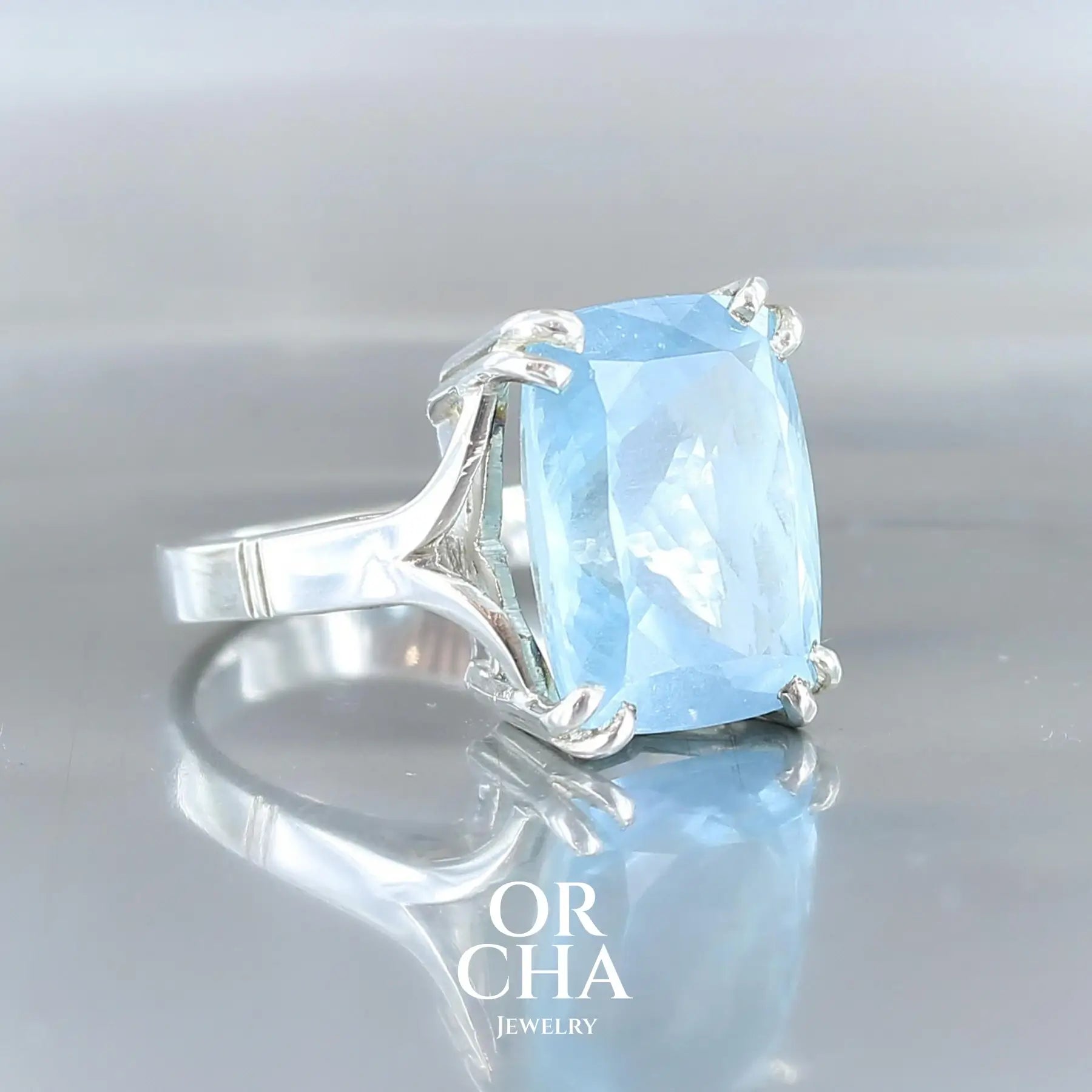 Silver ring with Aquamarine - Paradise