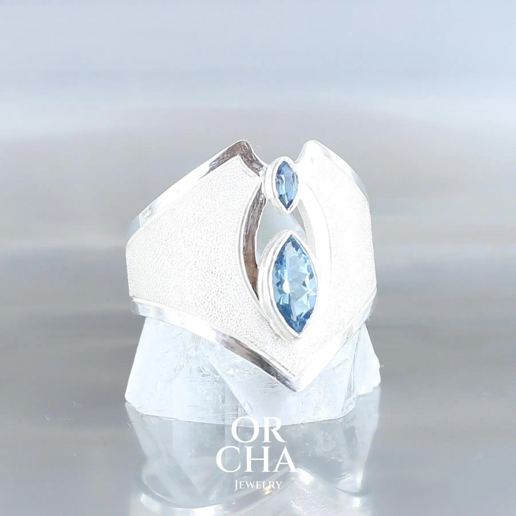 Silver ring with Aquamarine - Bastet