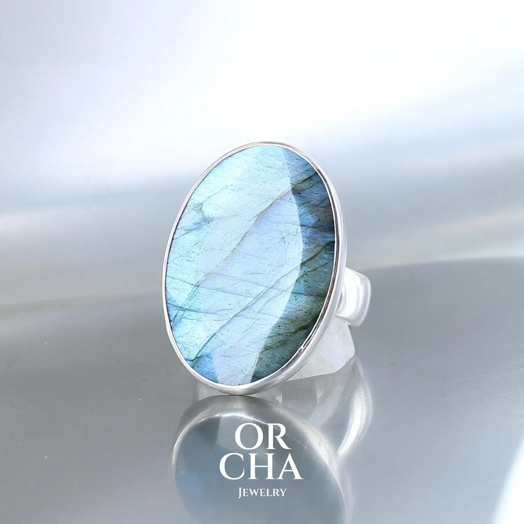 Bague en argent avec Labradorite - Essential