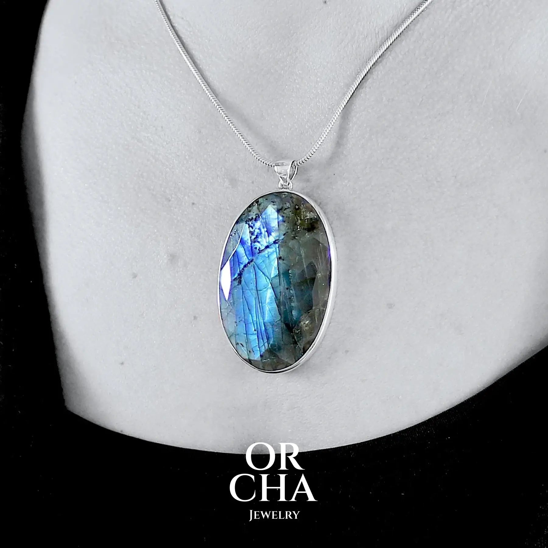 Pendentif en argent avec Labradorite - Essential