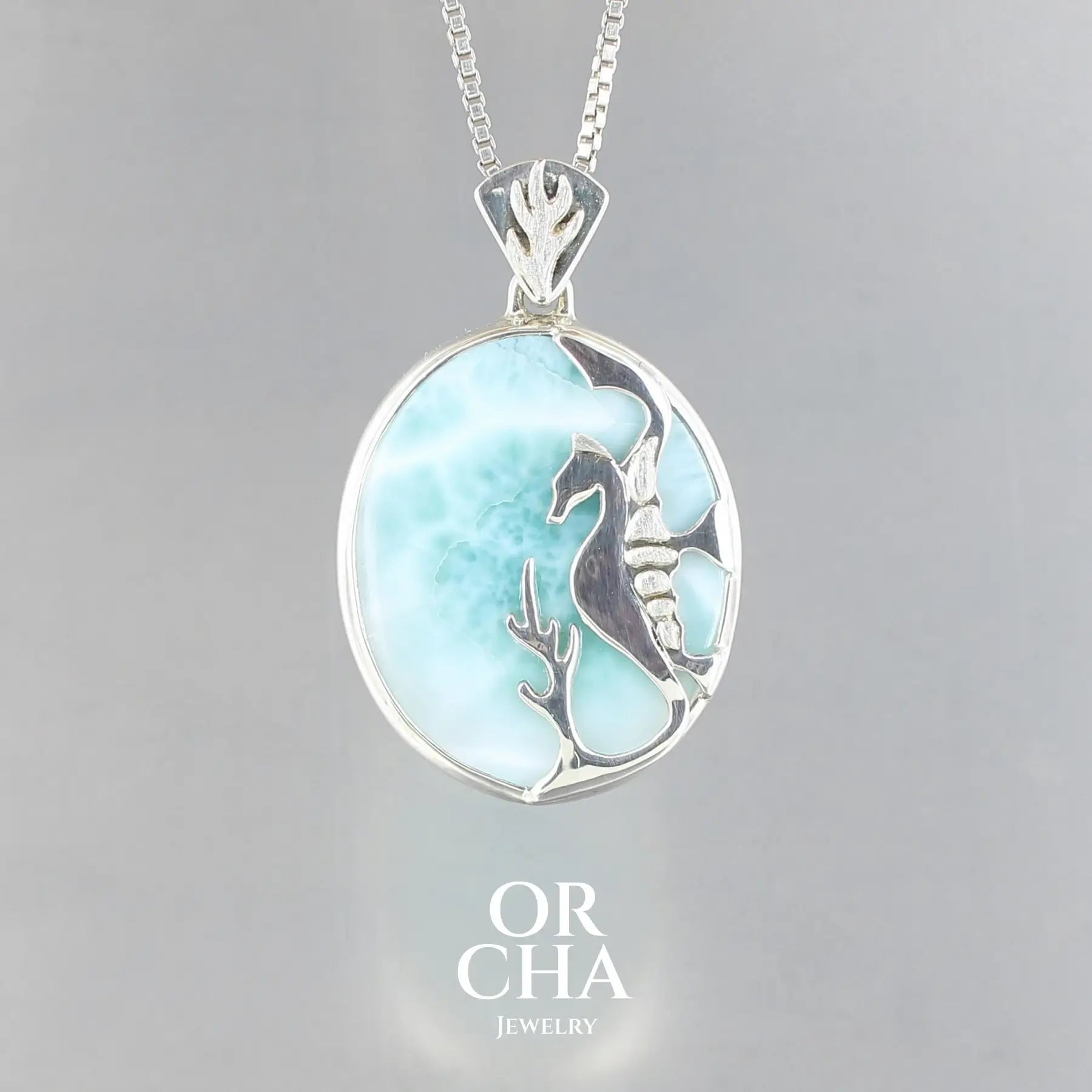 Pendentif hippocampe avec Larimar - Sauvage