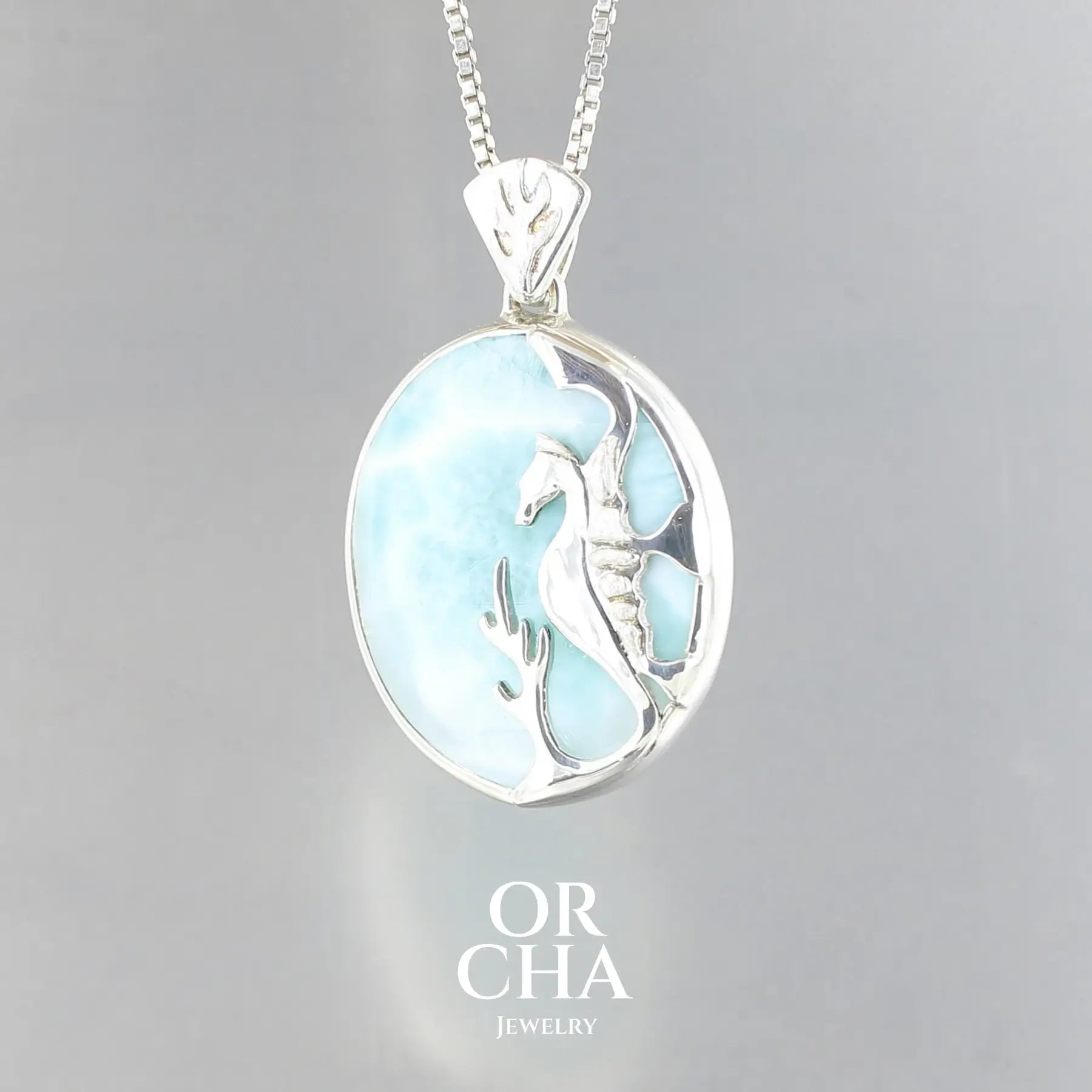 Pendentif hippocampe avec Larimar - Sauvage