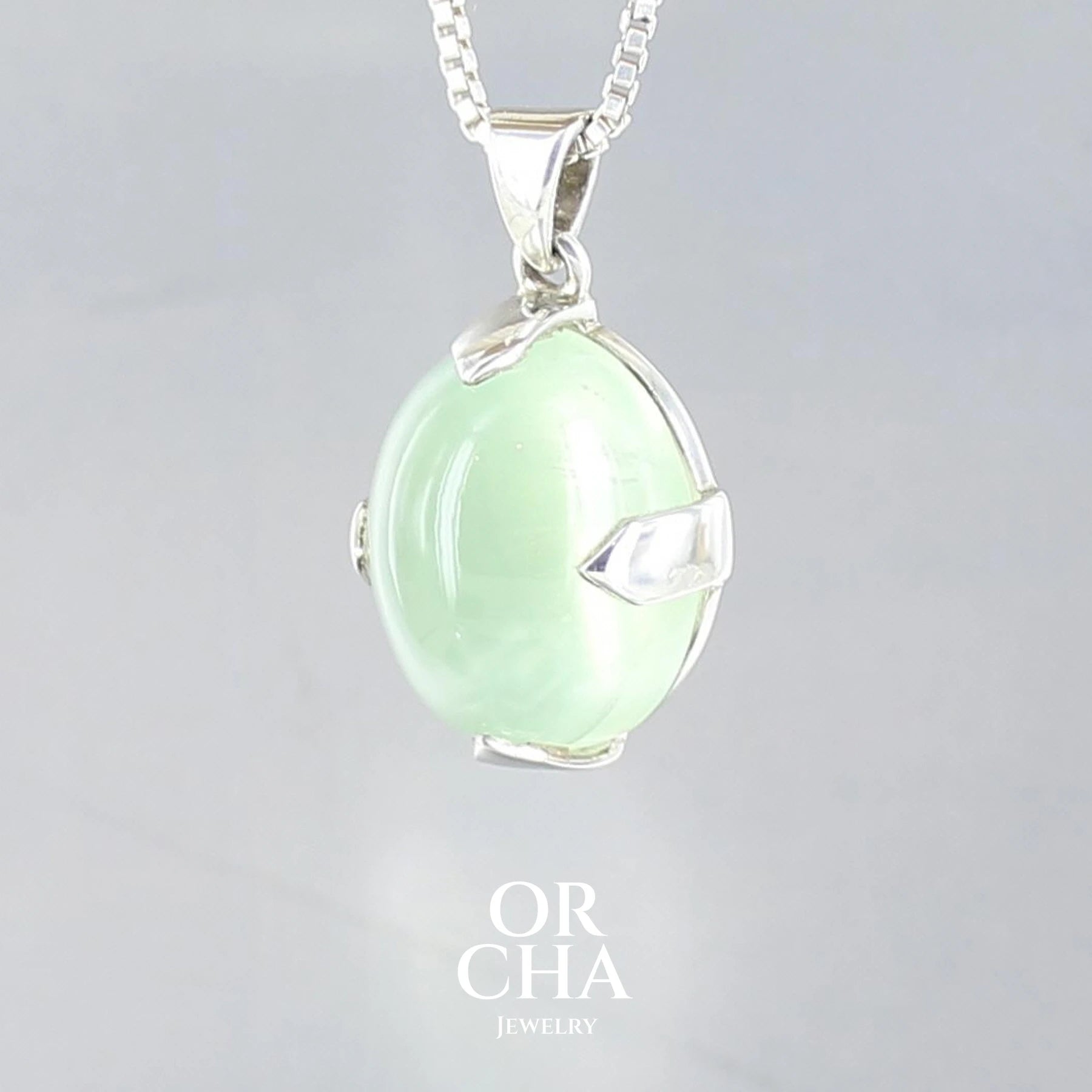 Silver Pendant with Prehnite - Essential