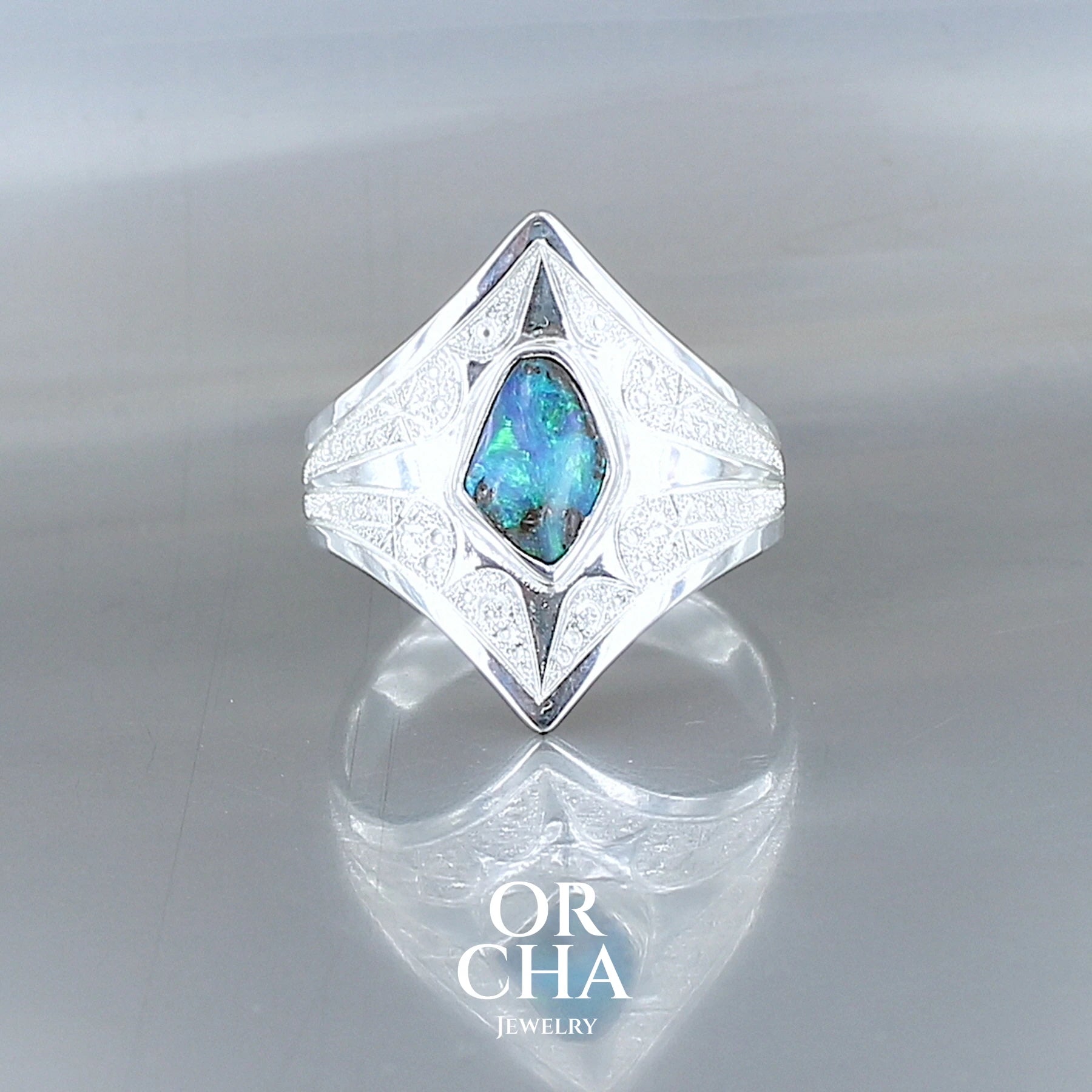 Silver ring with Opal - Elven