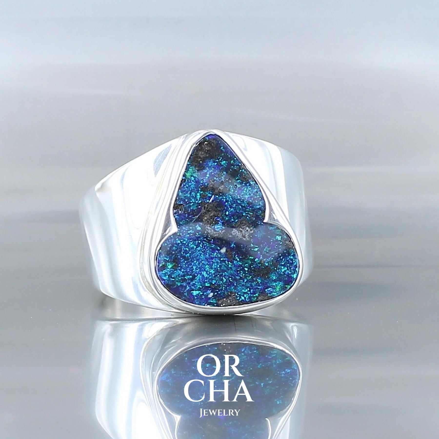 Silver ring with opal - Orcha