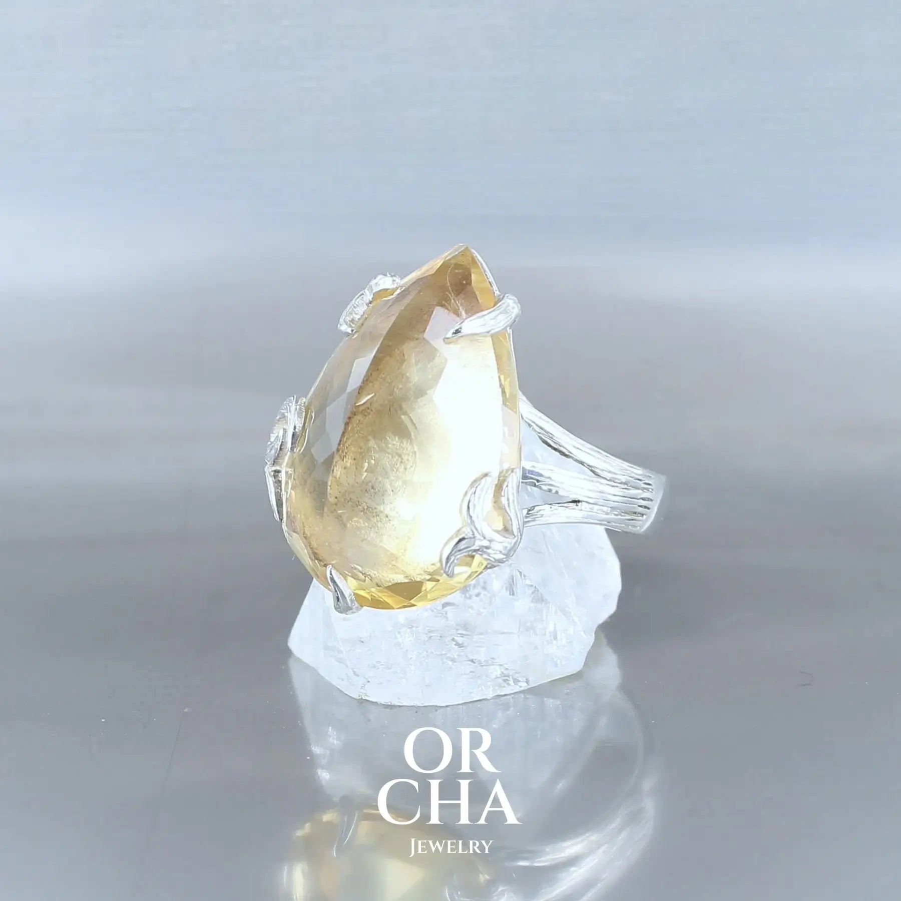 Bague en argent avec Citrine - Sauvage