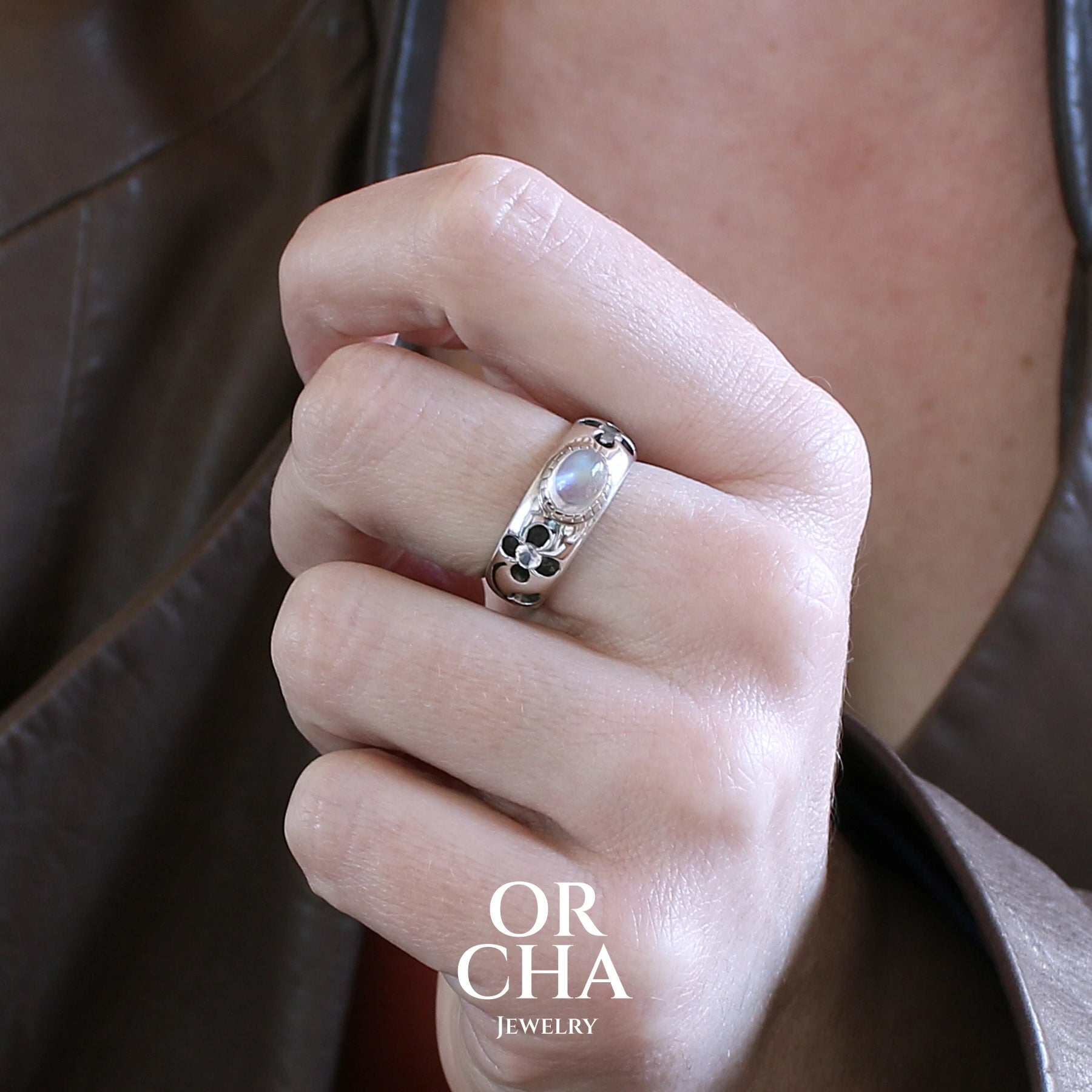 Bague en argent avec Labradorite blanche - Sauvage