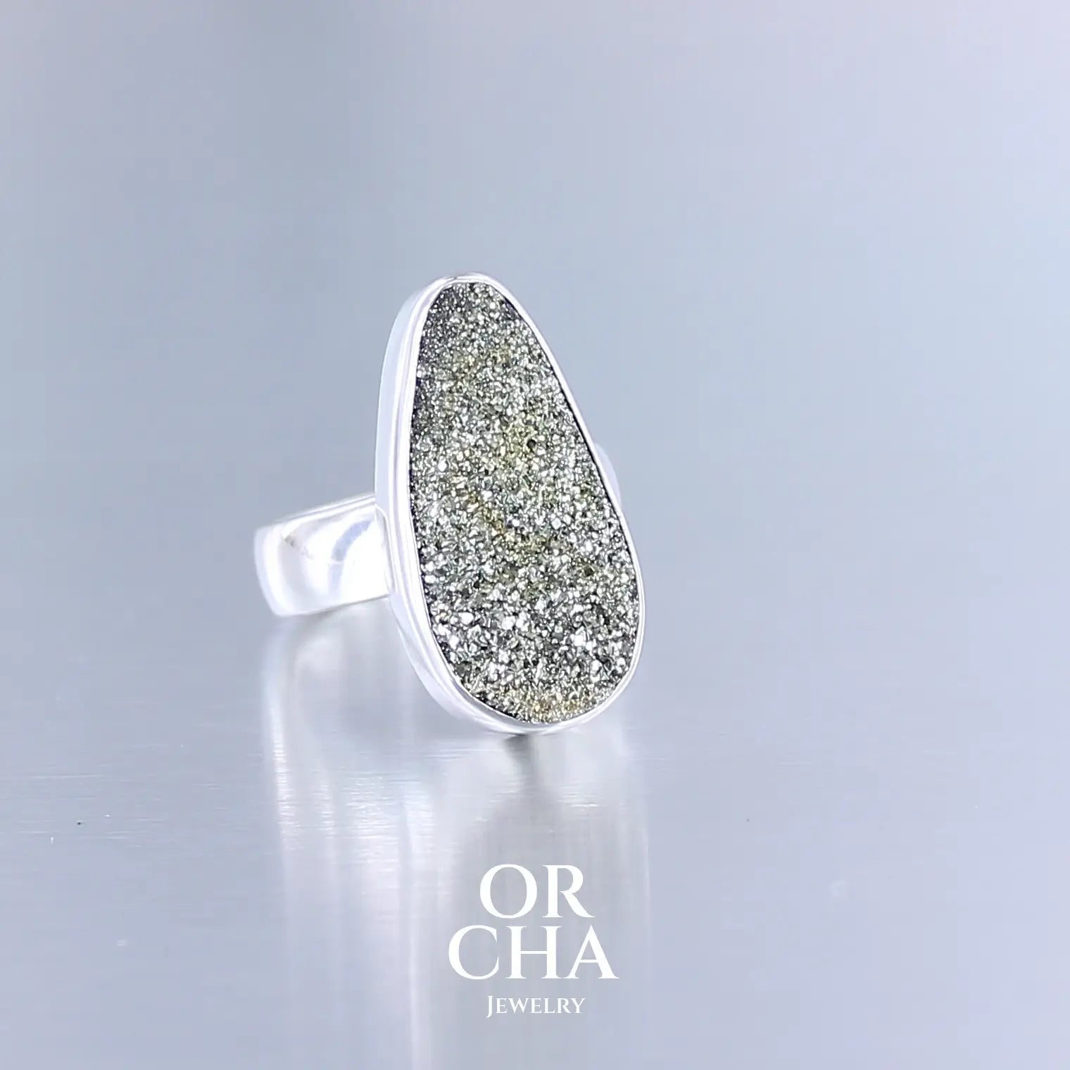 Bague en argent avec pyrite brute - Essential