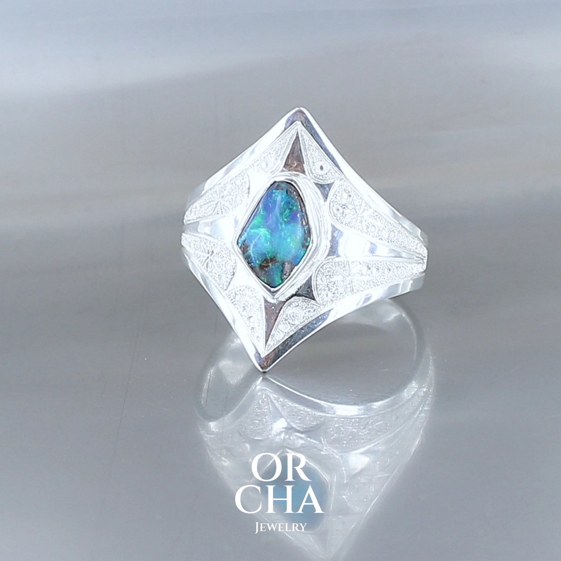 Silver ring with Opal - Elven