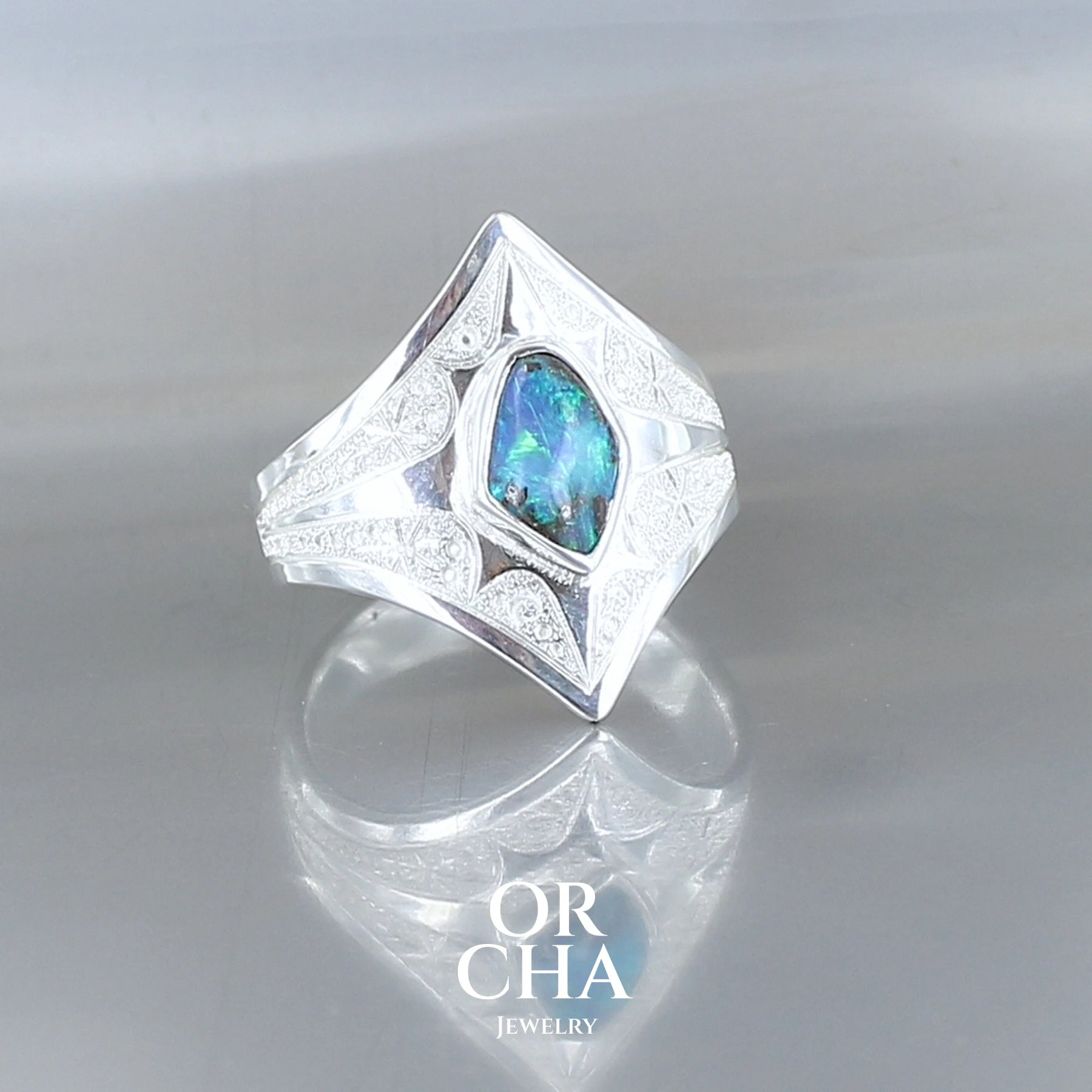 Silver ring with Opal - Elven