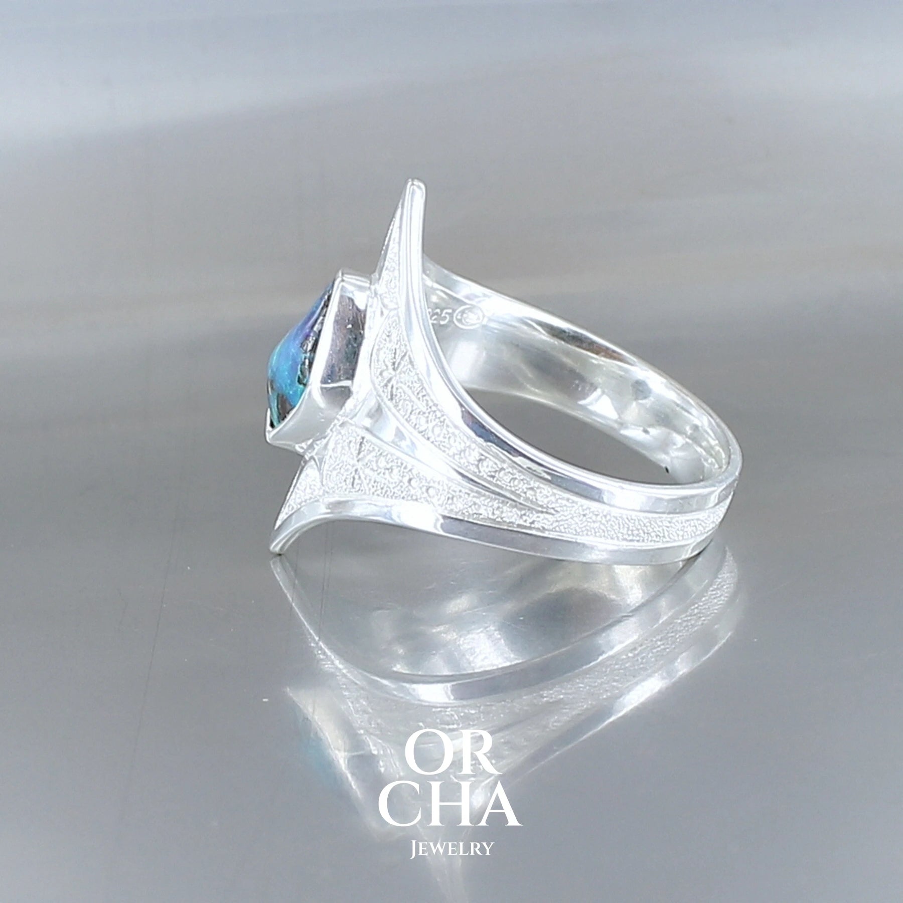 Silver ring with Opal - Elven