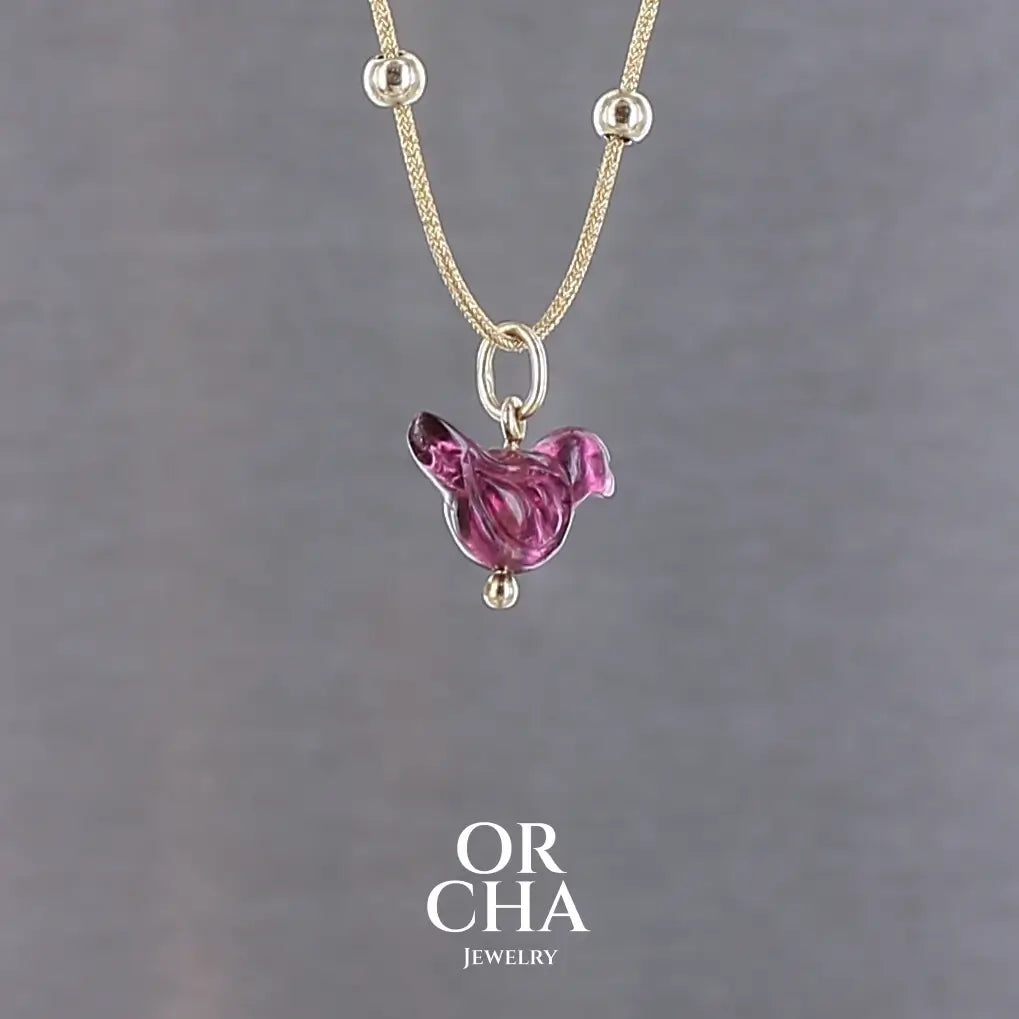 Collier Oiseau en or 18k et Tourmaline rouge violacée - Orcha's Gold