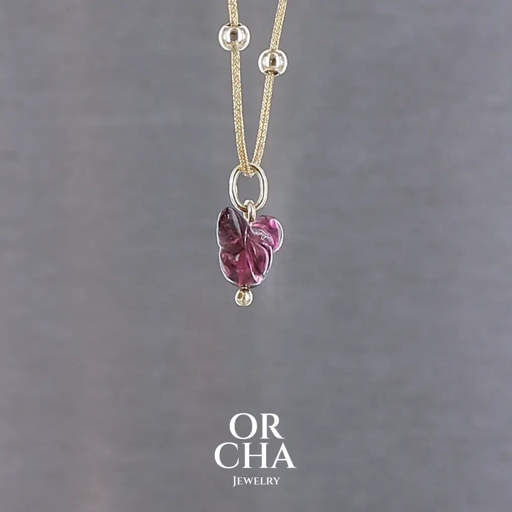 Collier Oiseau en or 18k et Tourmaline rouge violacée - Orcha's Gold